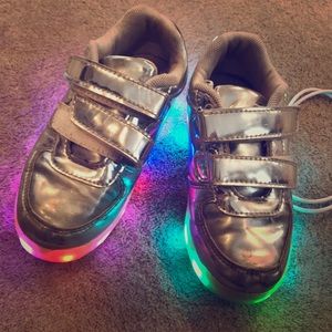 Kids LED light-up sneakers (with USB charger)